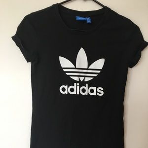 black adidas shirt